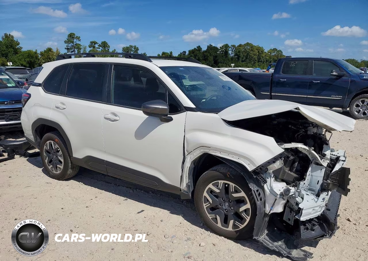 2025 Subaru Forester Premium VIN:JF2SLDDC6SH545203 - 4