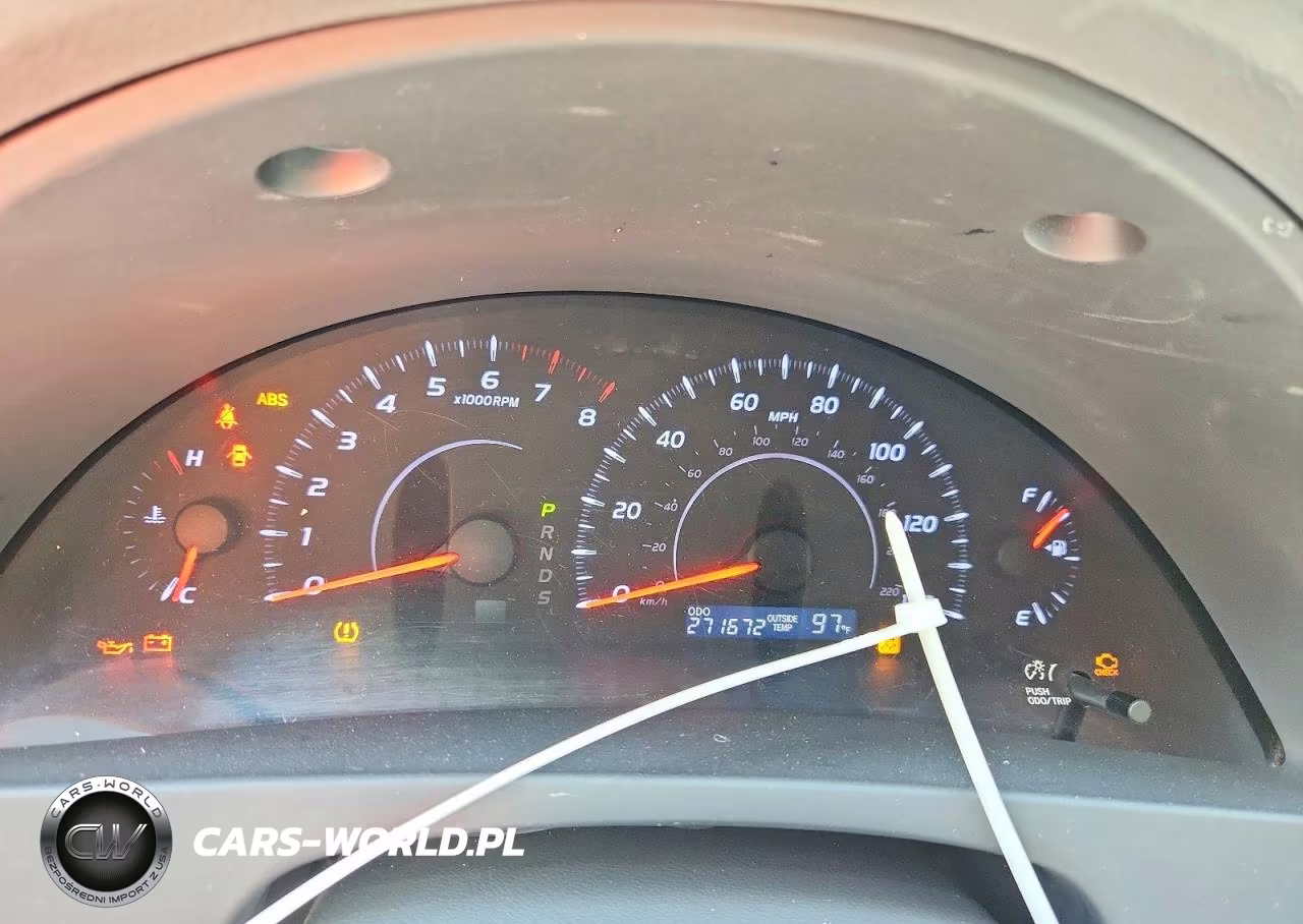 TOYOTA CAMRY VIN:4T1BF3EK7AU528465 - 9