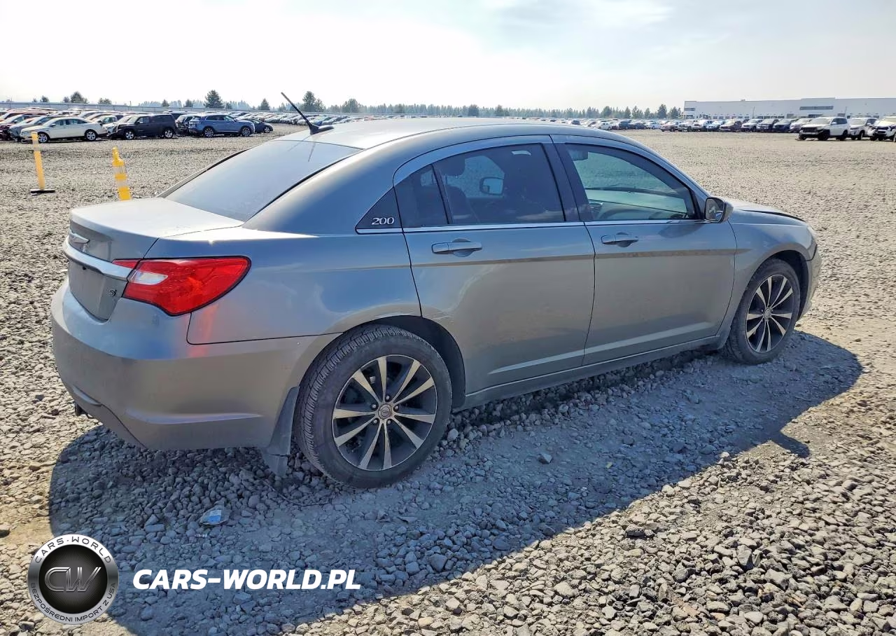 2011 Chrysler 200 S VIN:1C3BC8FG8BN596956 - 3
