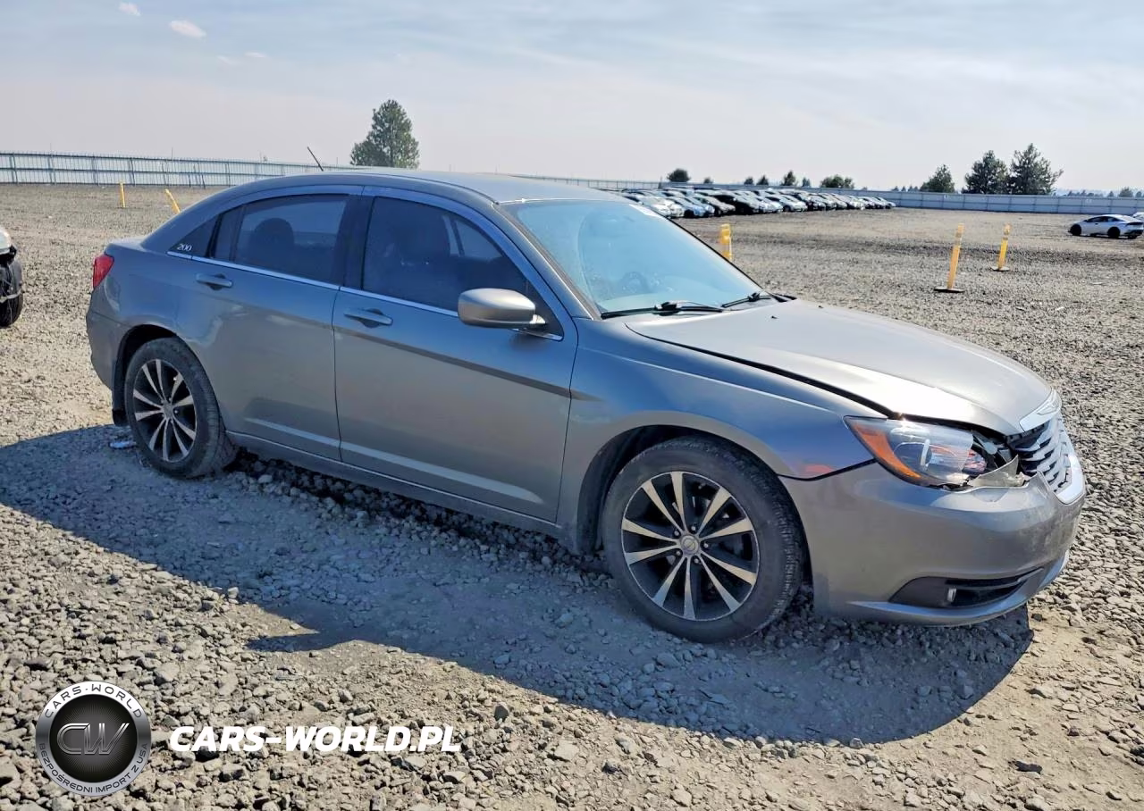 2011 Chrysler 200 S VIN:1C3BC8FG8BN596956 - 4