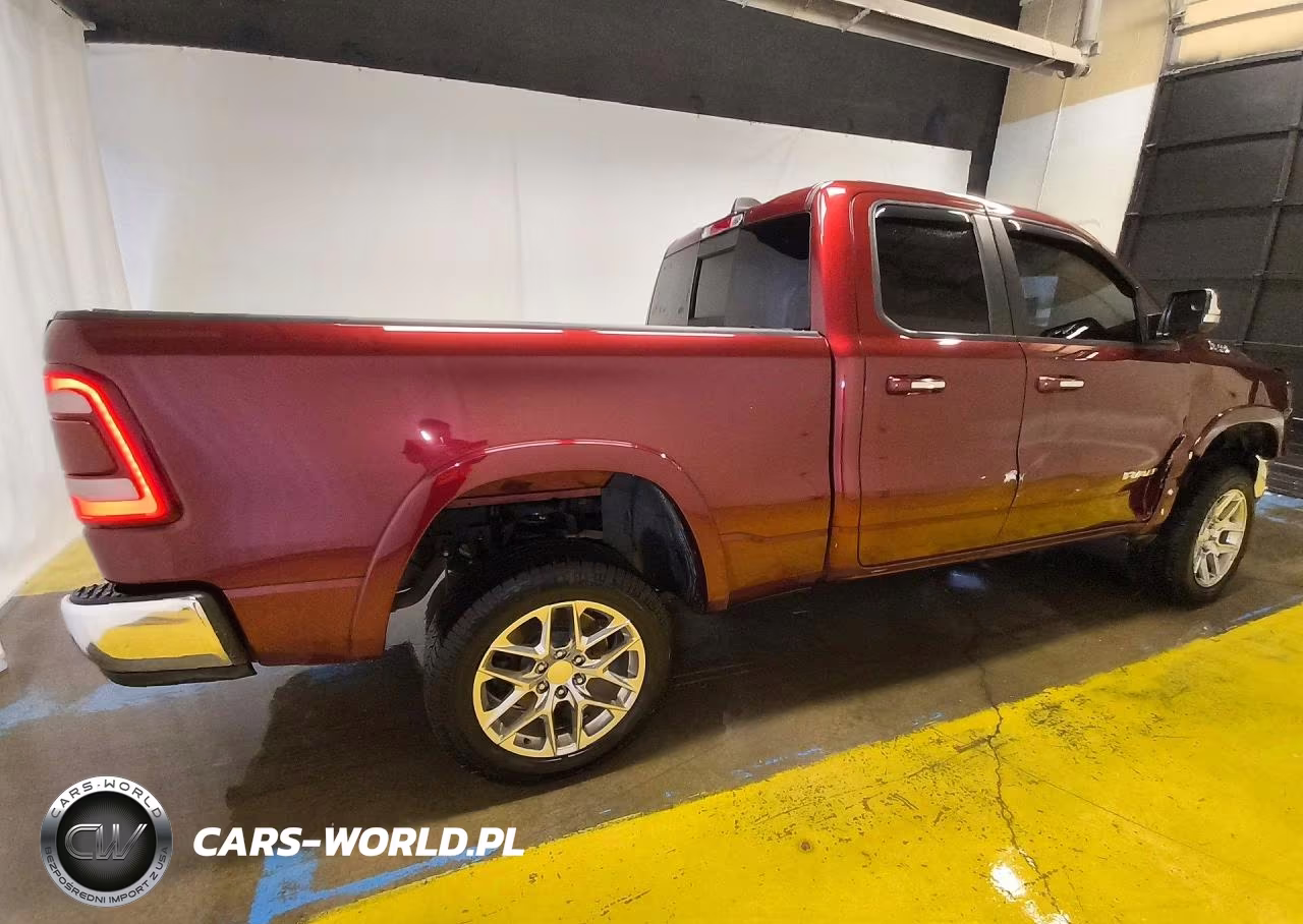 2020 Ram 1500 Laramie VIN:1C6SRFDT6LN139831 - 3