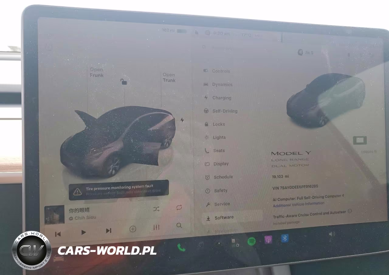 2023 Tesla Model Y VIN:7SAYGDEE6PF916285 - 9