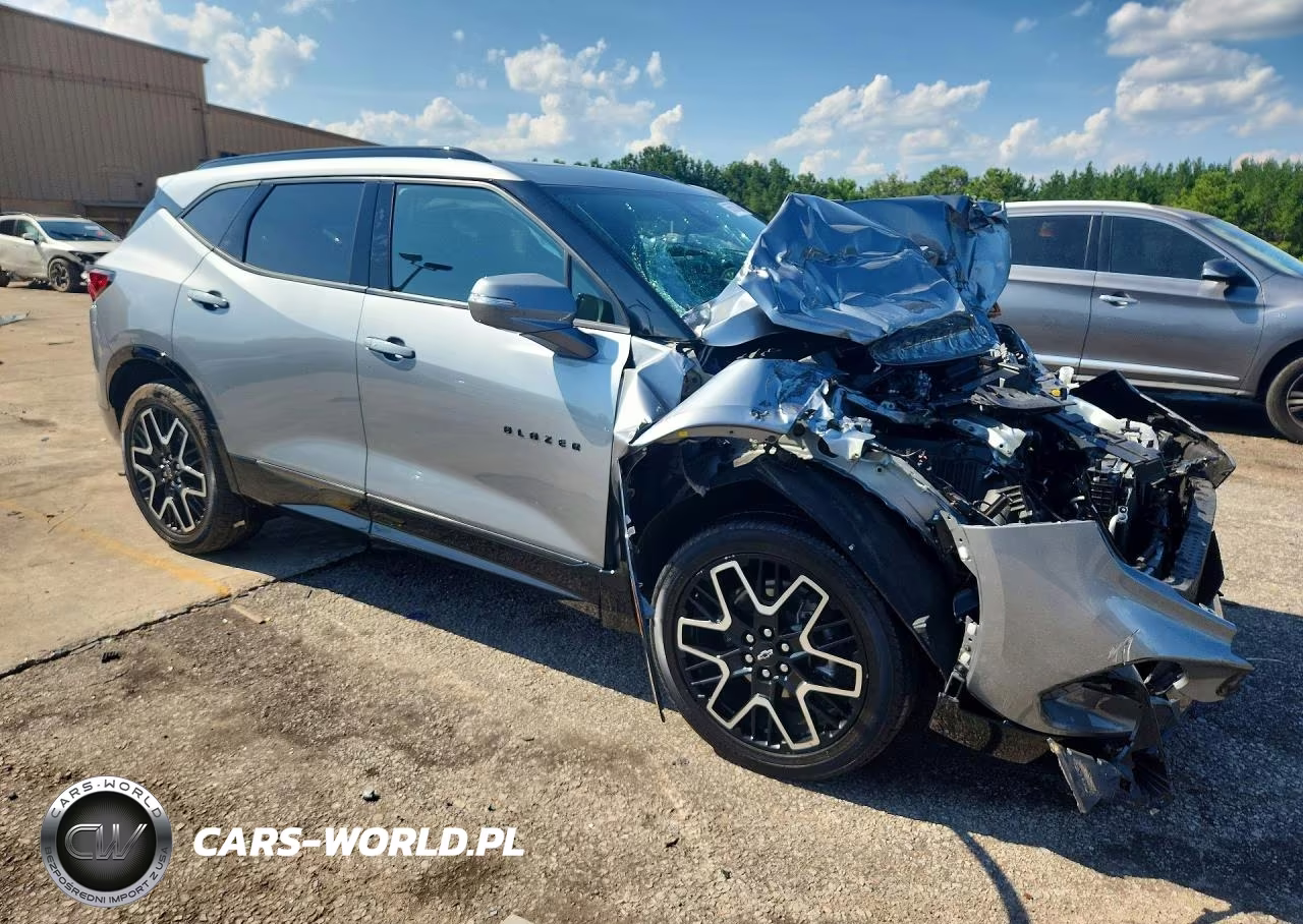 2025 Chevrolet Blazer Rs VIN:3GNKBERS8SS161414 - 4