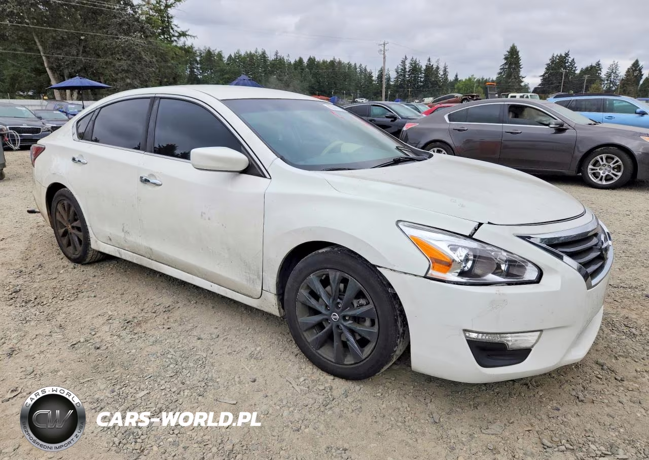 2015 Nissan Altima 2.5 VIN:1N4AL3AP7FC592020 - 4