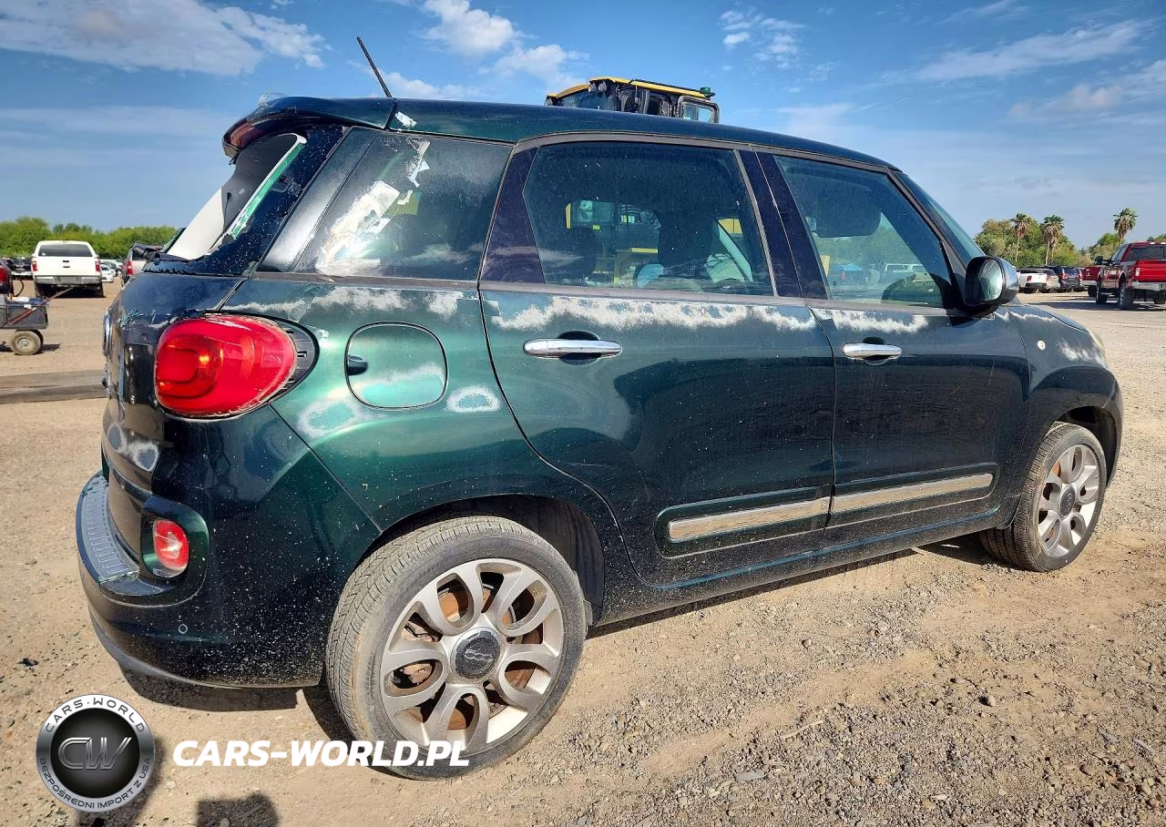 2015 Fiat 500L Lounge VIN:ZFBCFACH4FZ031925 - 3