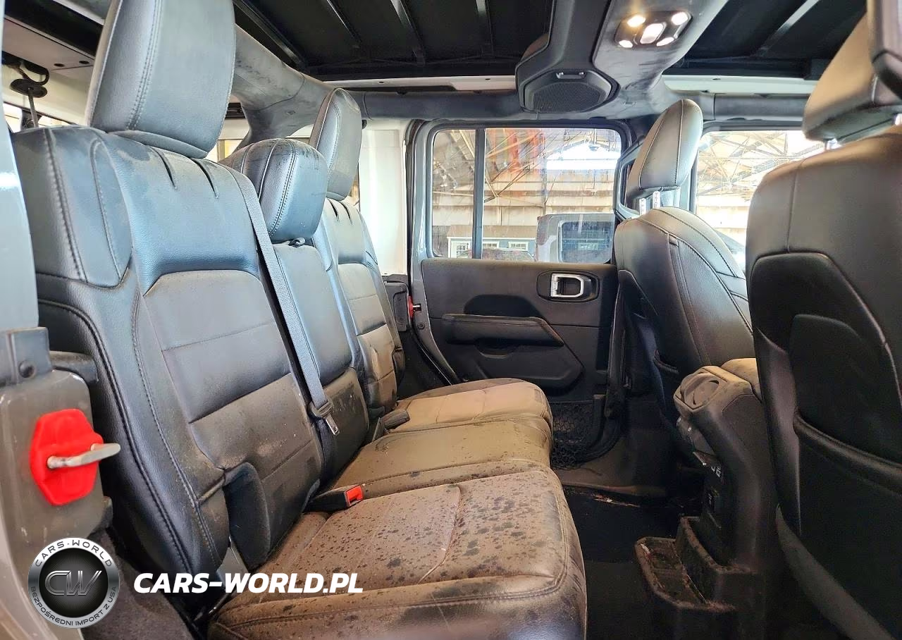 2020 Jeep Wrangler Unlimited Sahara VIN:1C4HJXEG5LW205636 - 10