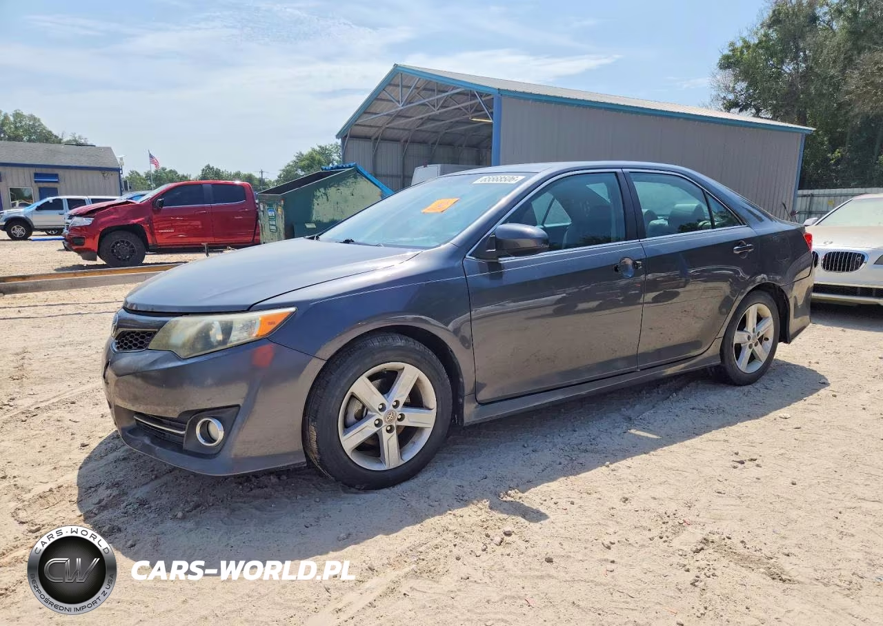 2012 Toyota Camry Se – zdjęcie 1 z 12