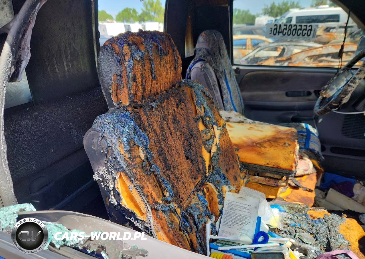 1995 Dodge Ram 1500 VIN:1B7HF16Z8SS203724 - 10
