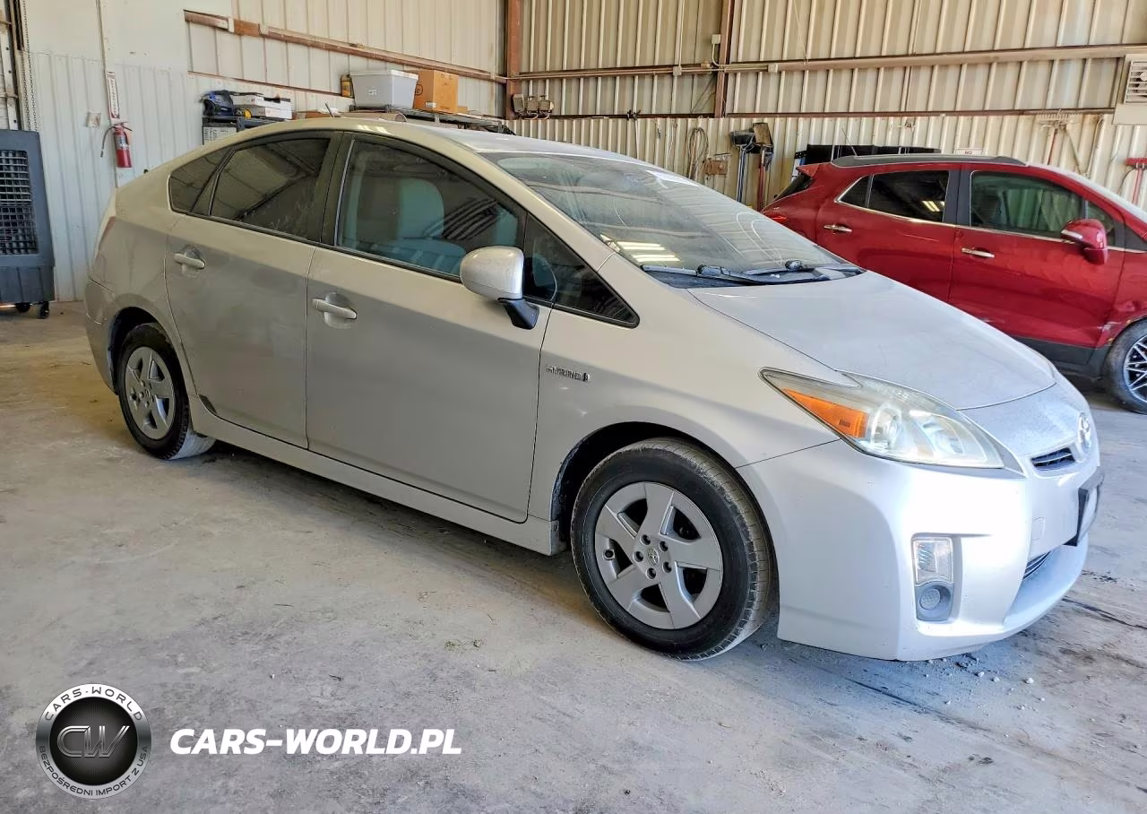 2011 Toyota Prius Three VIN:JTDKN3DU9B1409930 - 4