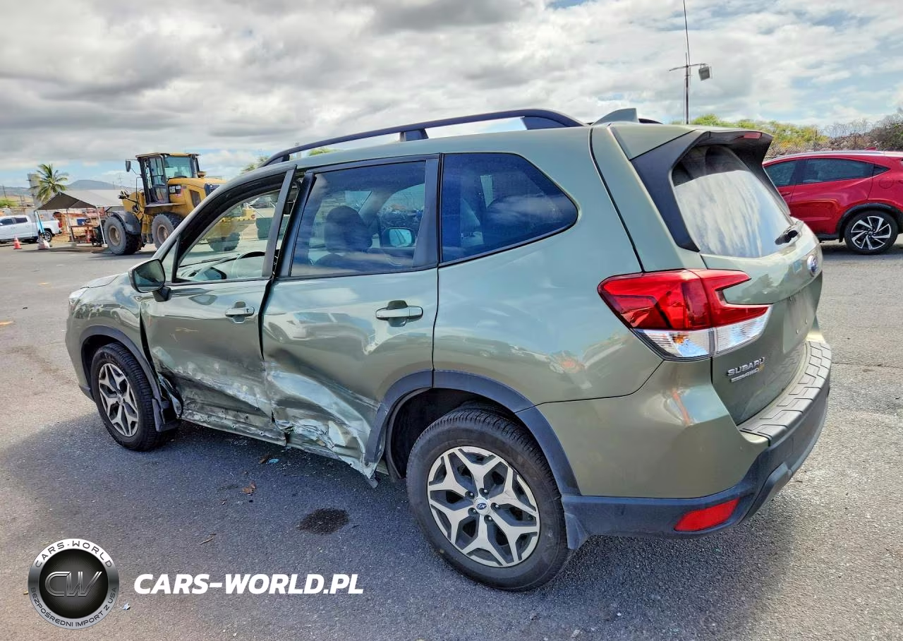 2021 Subaru Forester Premium VIN:JF2SKAJC1MH545327 - 2