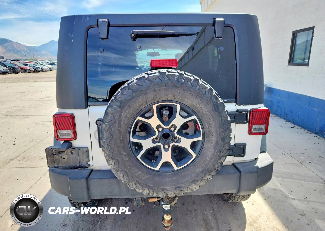 2014 Jeep Wrangler Unlimited Sport VIN:1C4BJWDG9EL228276 - 6