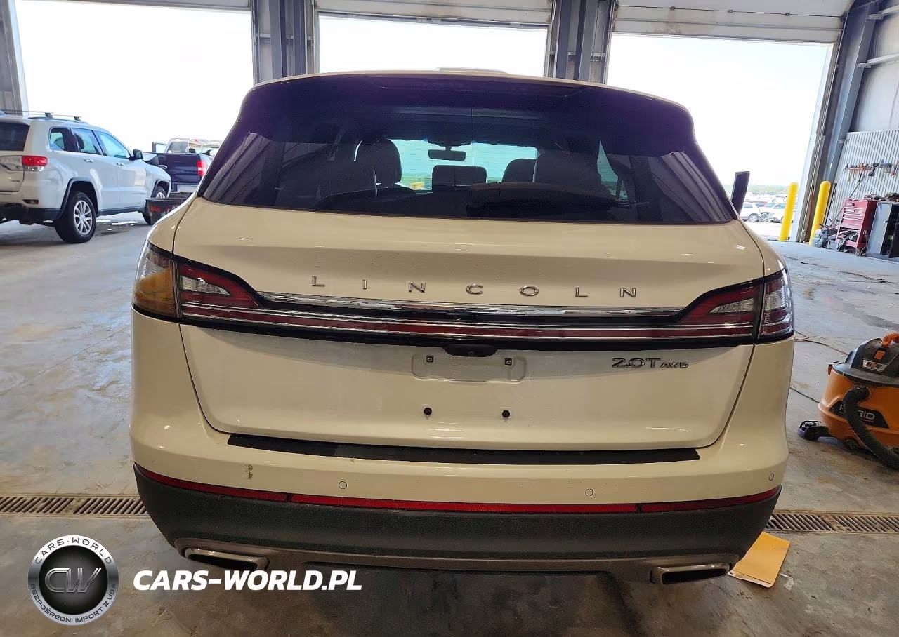 2019 Lincoln Nautilus Reserve VIN:2LMPJ8L96KBL45796 - 6