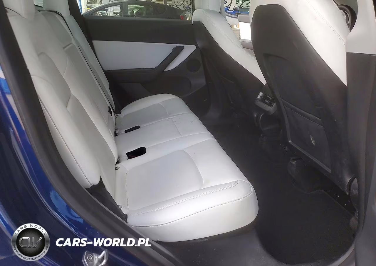 2022 Tesla Model Y VIN:7SAYGDEF3NF365609 - 10
