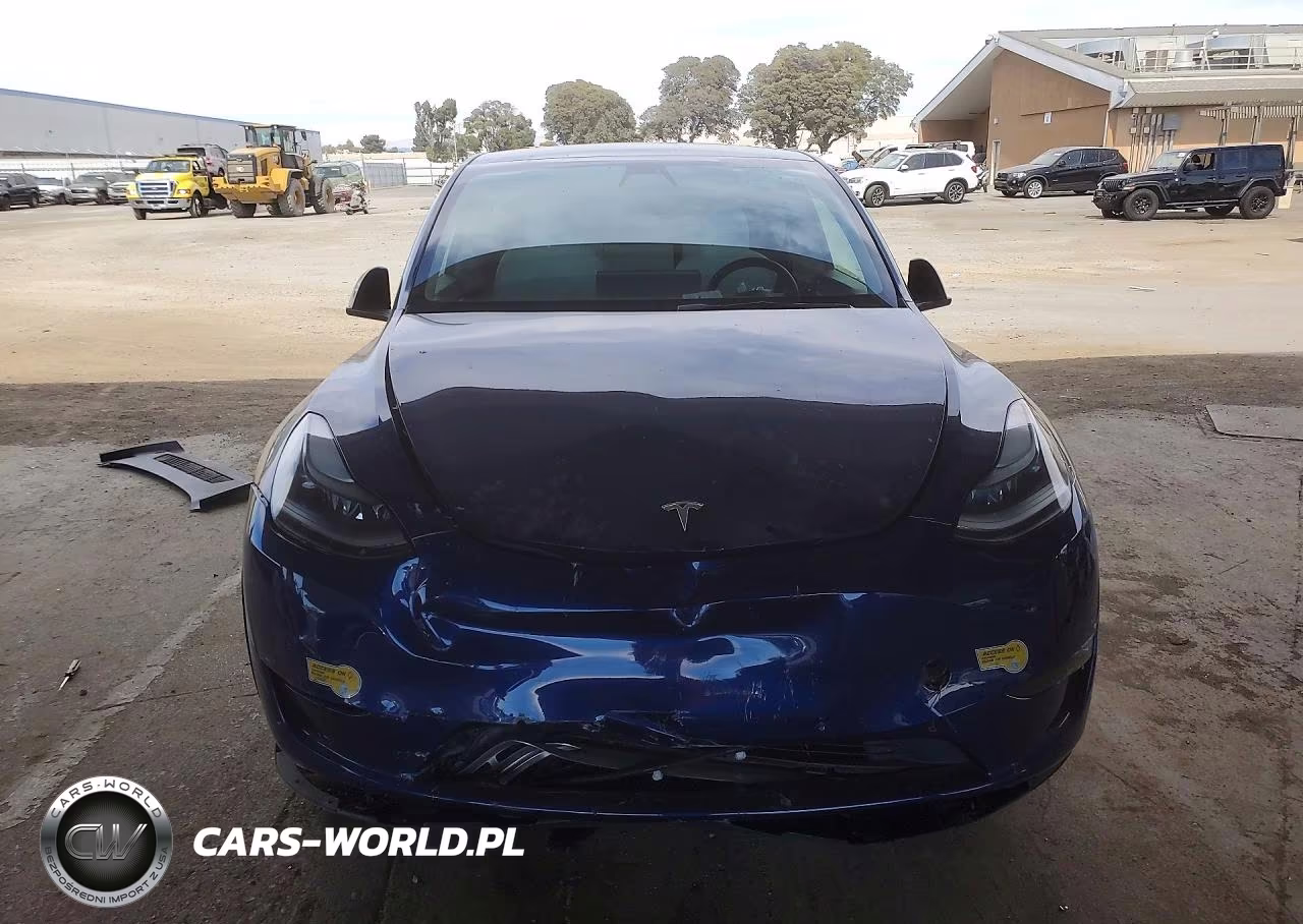 2022 Tesla Model Y VIN:7SAYGDEF3NF365609 - 5