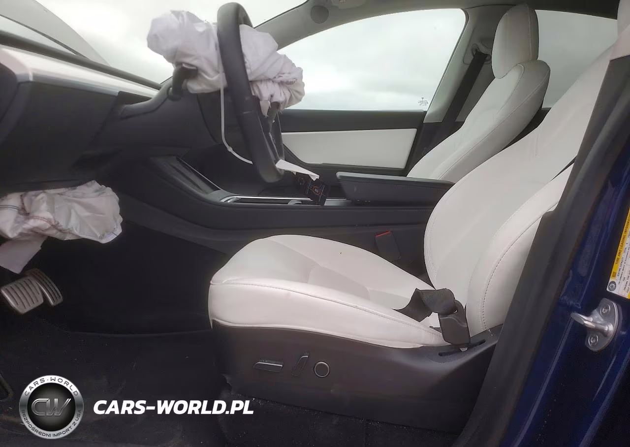 2022 Tesla Model Y VIN:7SAYGDEF3NF365609 - 7