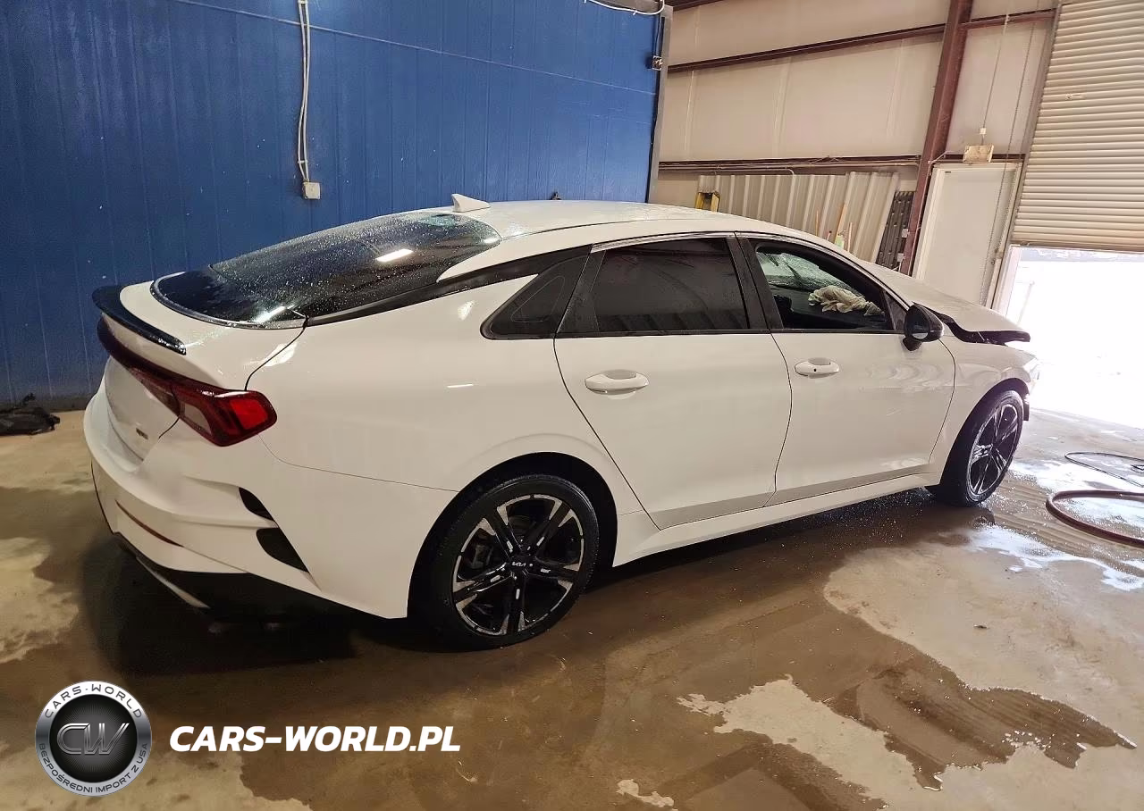 2024 Kia K5 Gt Line VIN:5XXG64J2XRG246800 - 3