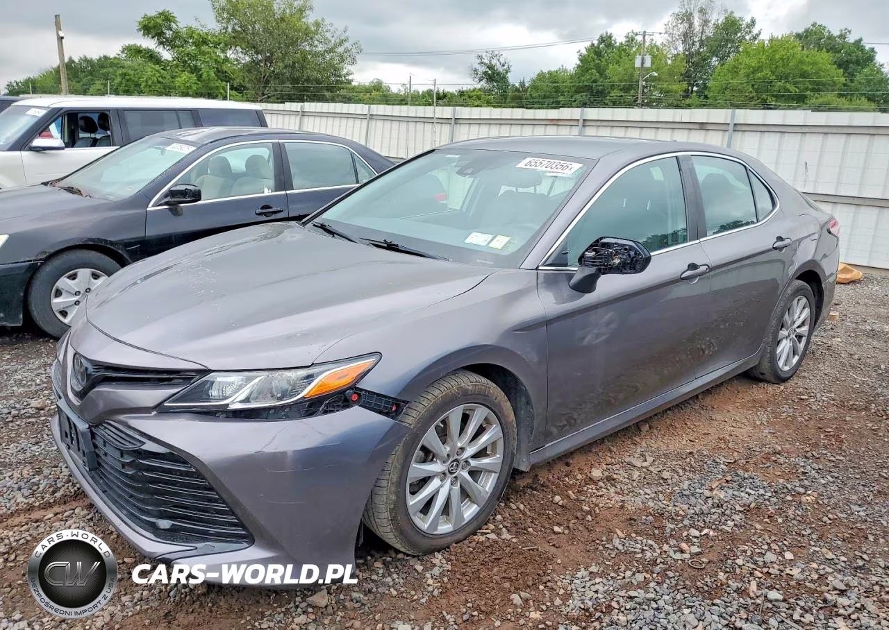 2019 Toyota Camry Le – zdjęcie 1 z 12