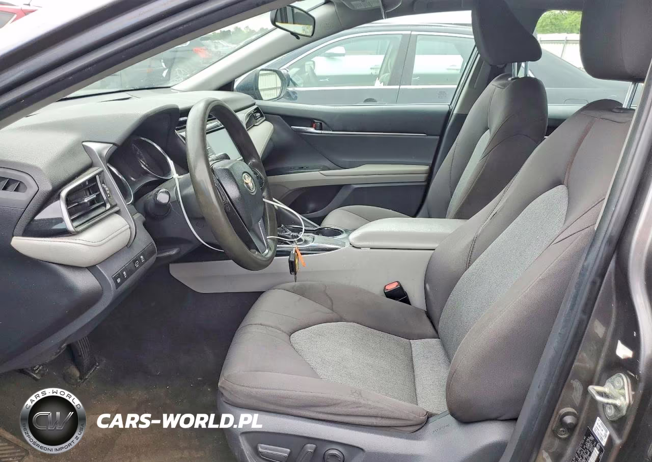 2019 Toyota Camry Le VIN:4T1B11HK9KU801096 - 7