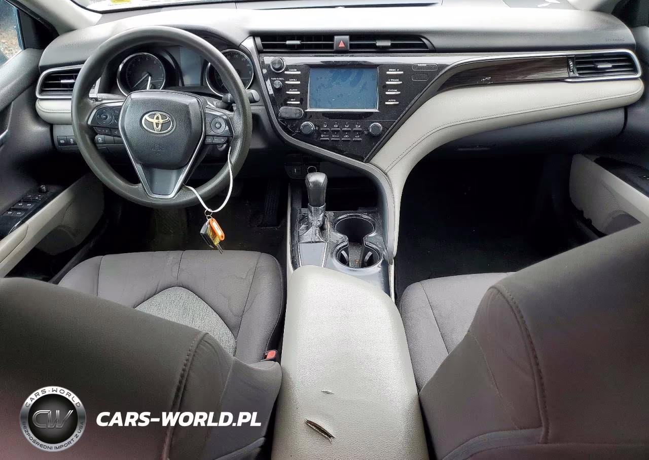 2019 Toyota Camry Le VIN:4T1B11HK9KU801096 - 8