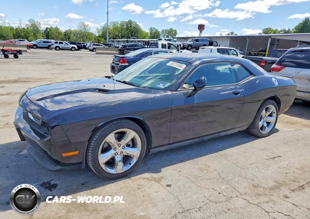 2013 Dodge Challenger Sxt – zdjęcie 1 z 12