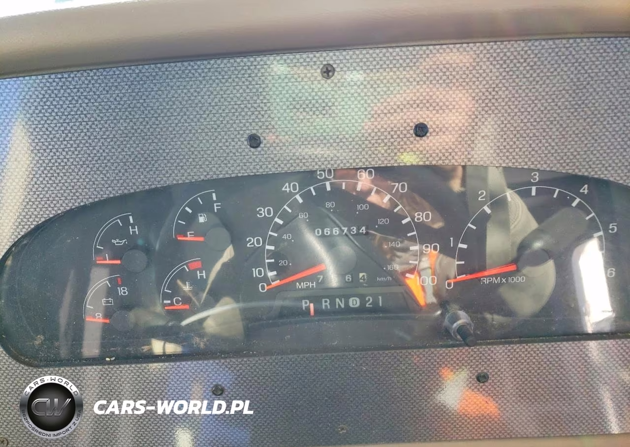 2003 Ford F550 Super Duty Stripped Chassis VIN:1FCNF53SX30A05239 - 8