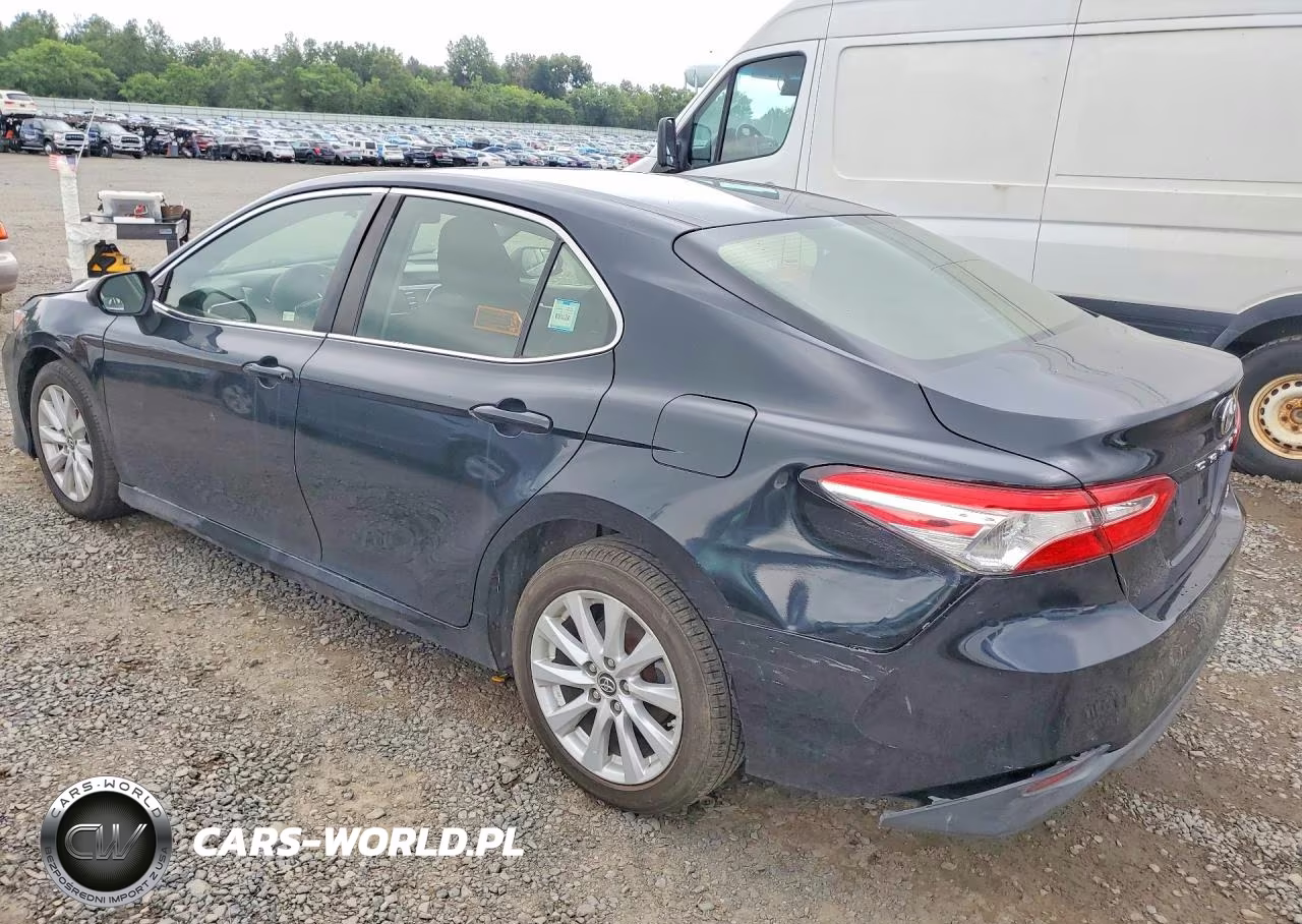 2018 Toyota Camry Le VIN:JTNB11HK7J3013082 - 2