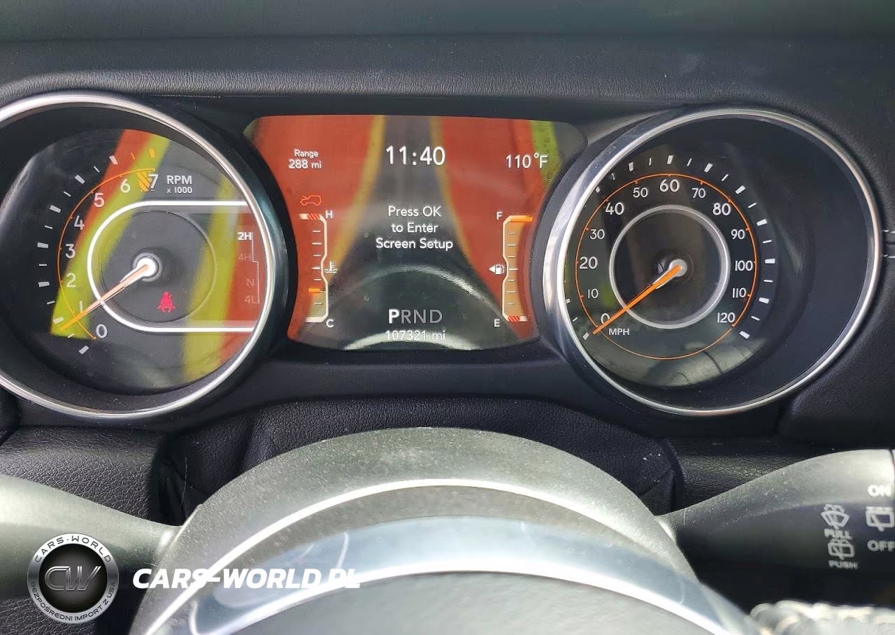 2018 Jeep Wrangler Unlimited Sahara VIN:1C4HJXEGXJW319113 - 9