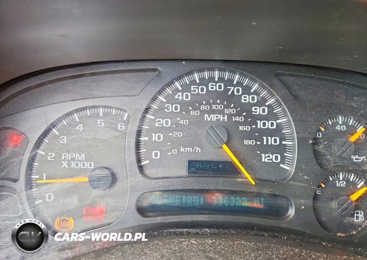 2005 Chevrolet Tahoe K1500 VIN:1GNEK13T15R267783 - 9