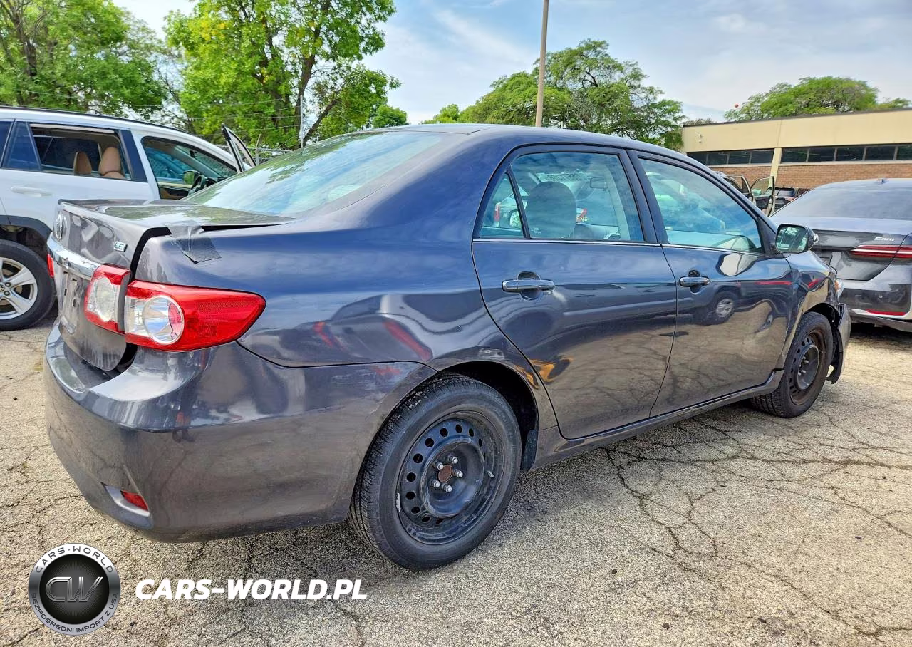 2013 Toyota Corolla Le VIN:5YFBU4EE0DP217326 - 3