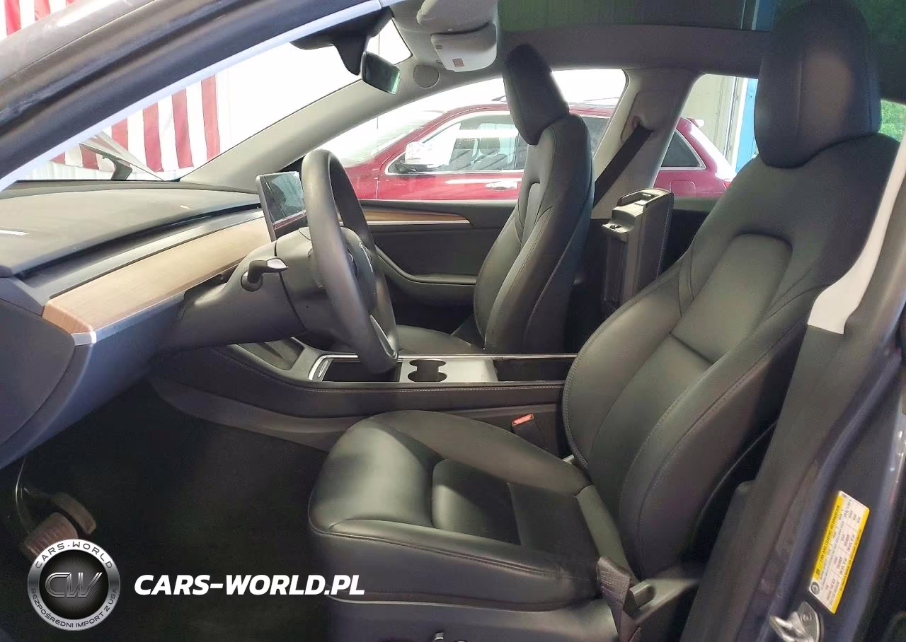 2024 Tesla Model Y VIN:7SAYGDEE4RA216961 - 7