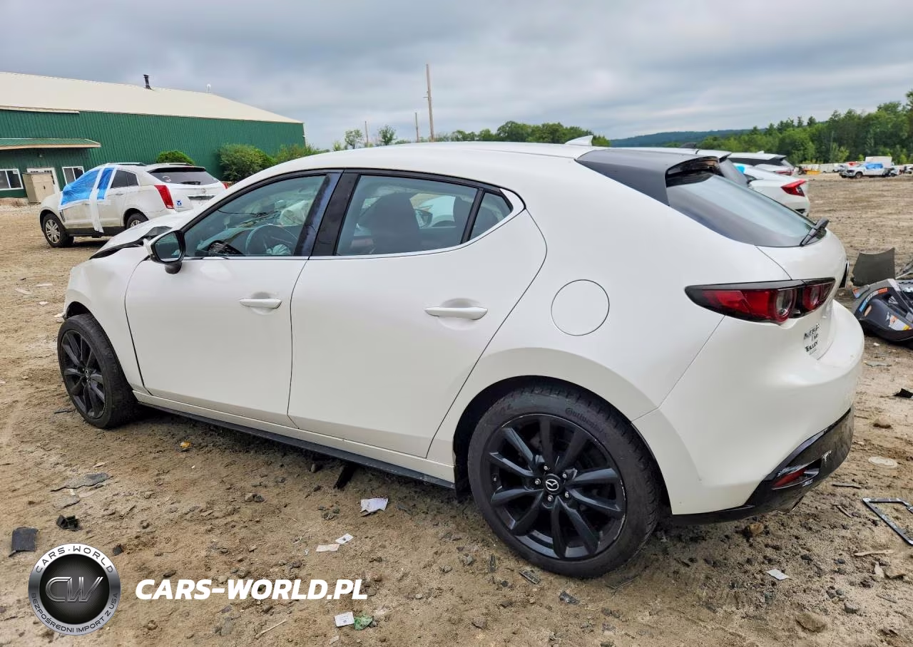 2021 Mazda 3 Premium VIN:JM1BPBML4M1324833 - 2