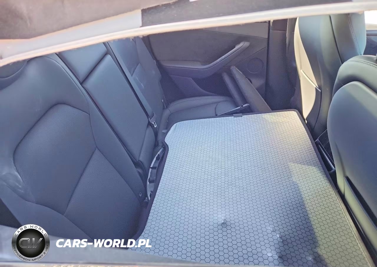 2026 Tesla Model Y VIN:7SAYGDED7TA699909 - 10