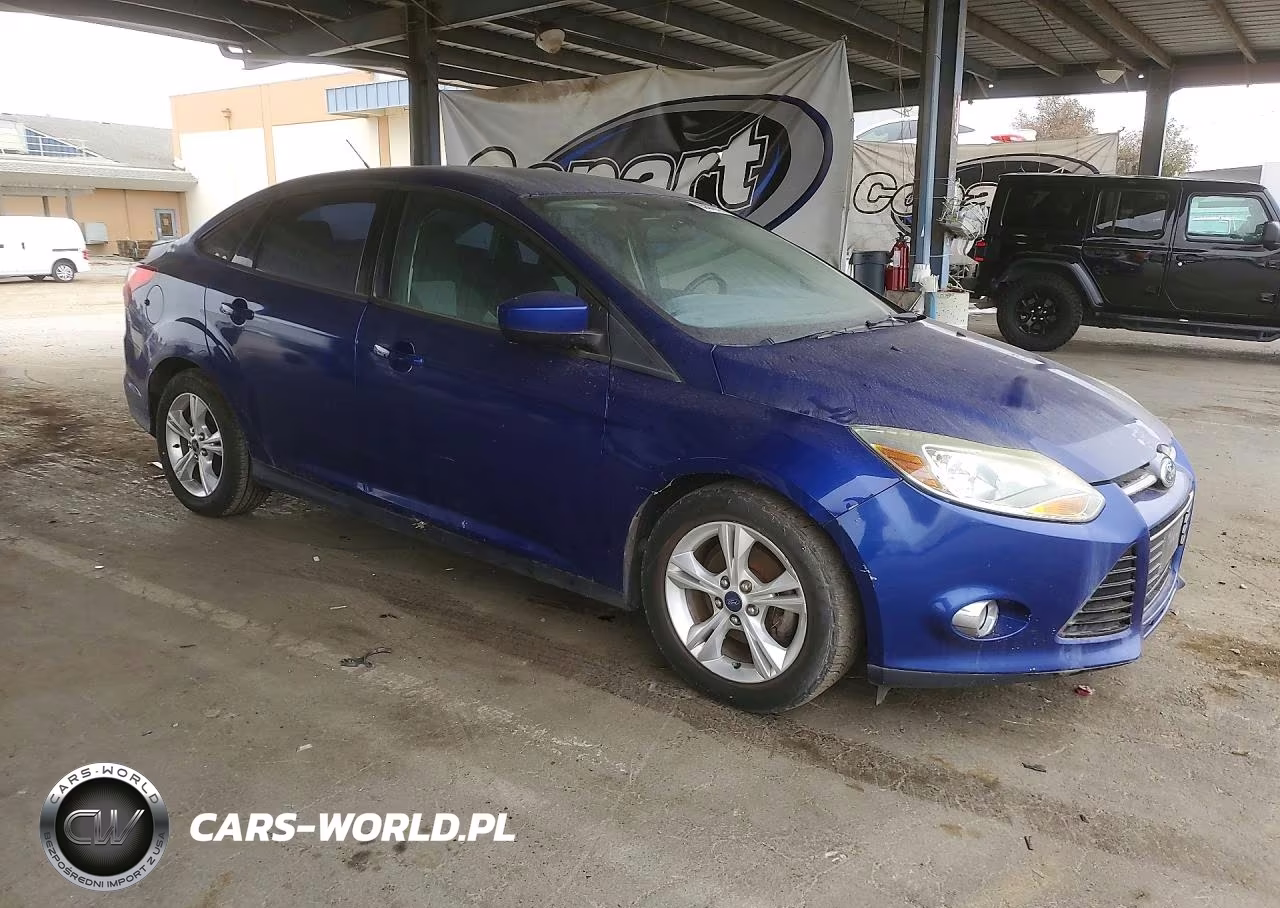 2012 Ford Focus Se VIN:1FAHP3F21CL452704 - 4
