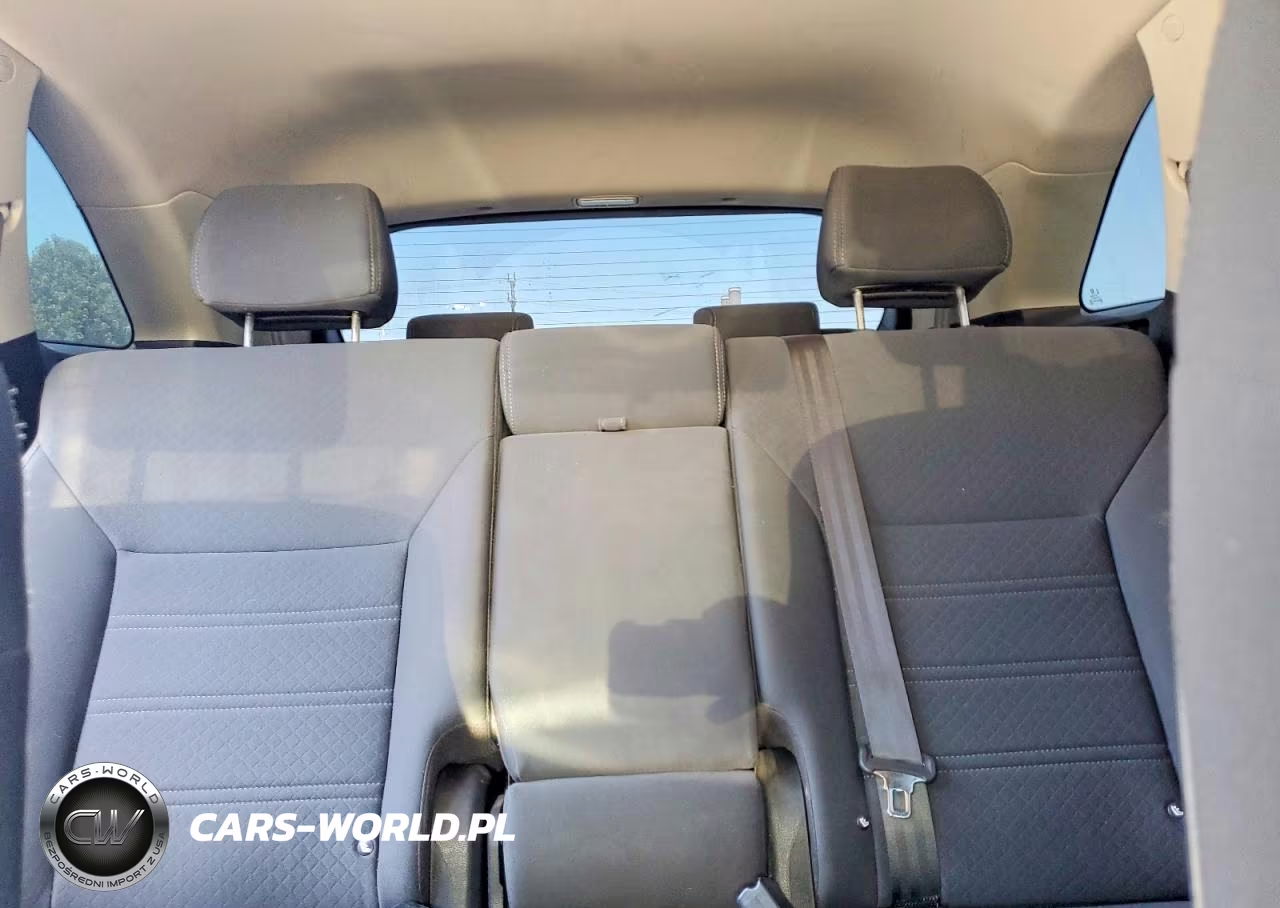 2019 Kia Sorento Lx V6 VIN:5XYPG4A50KG467203 - 10