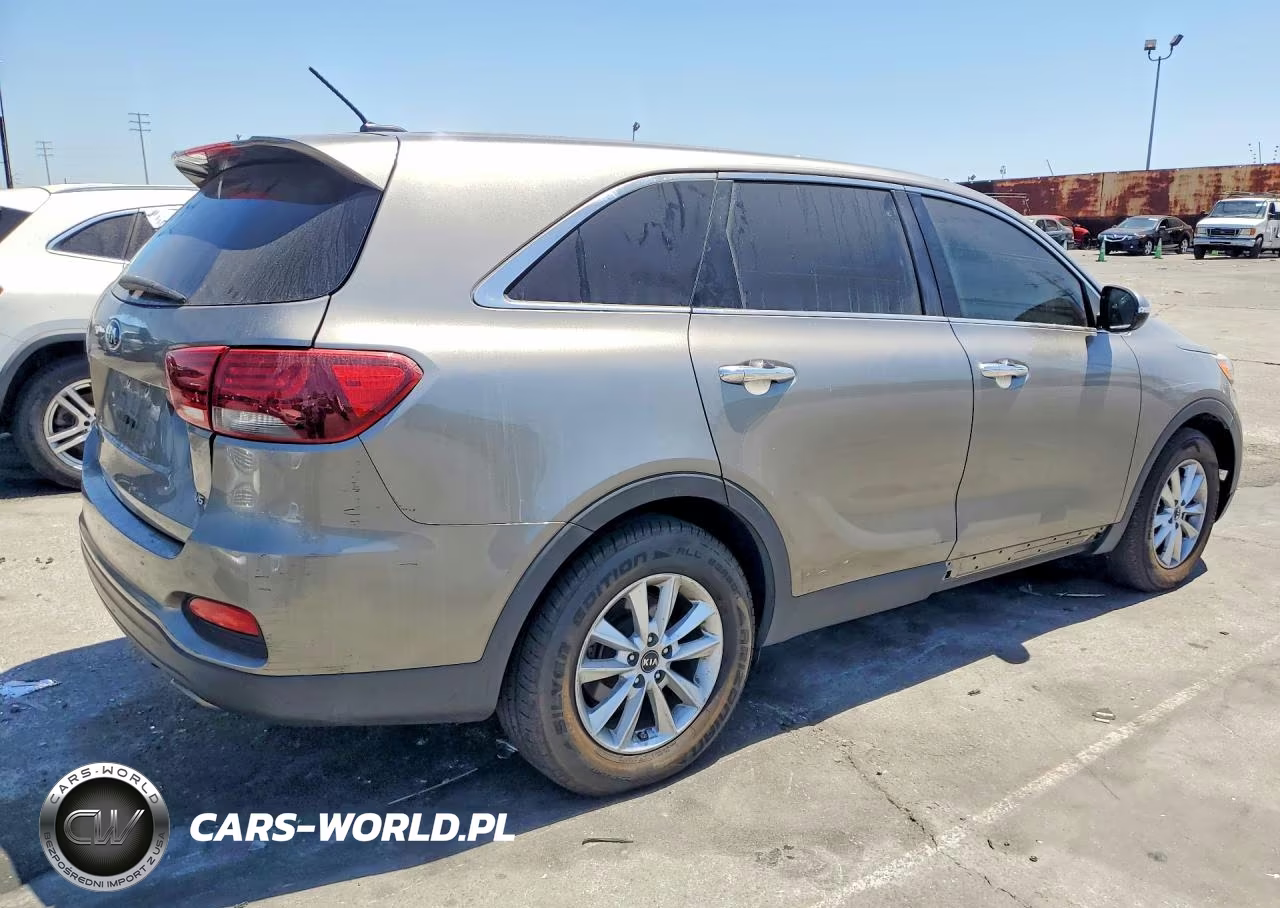 2019 Kia Sorento Lx V6 VIN:5XYPG4A50KG467203 - 3