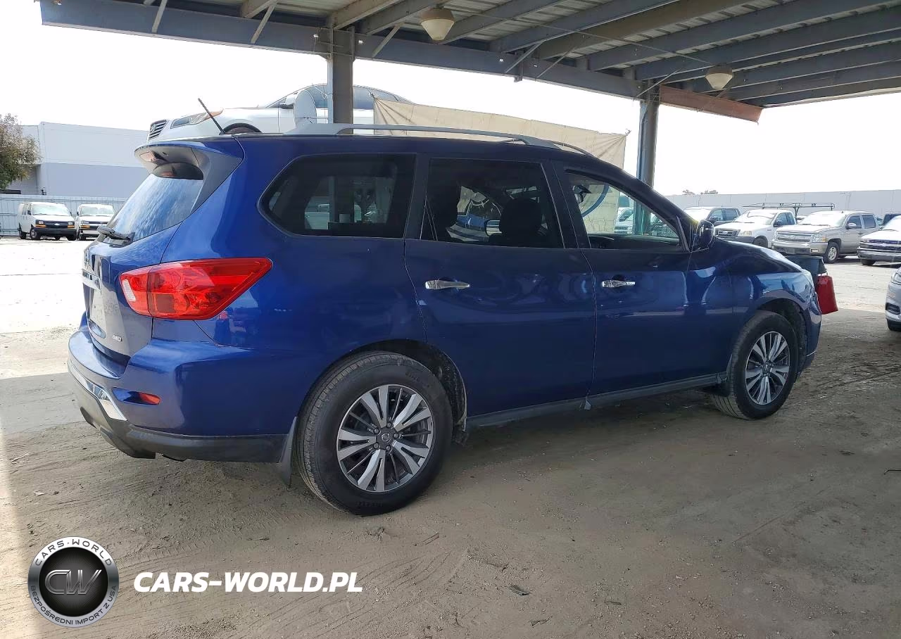 2018 Nissan Pathfinder S VIN:5N1DR2MM8JC658385 - 3
