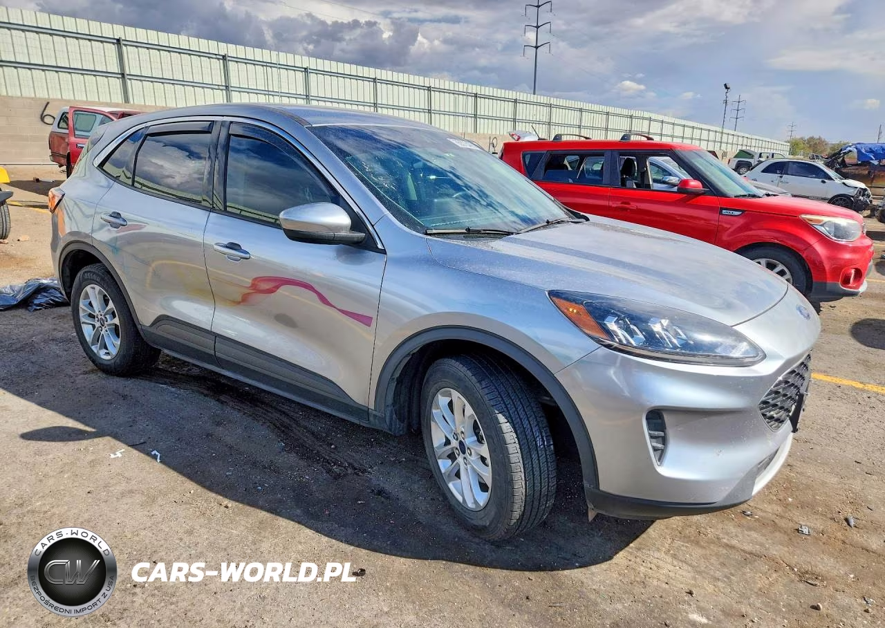 2021 Ford Escape Se VIN:1FMCU9BZ5MUA18635 - 4
