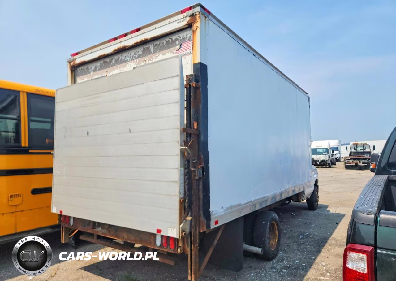 2013 Ford Econoline E450 Super Duty Cutaway Van VIN:1FDXE4FS8DDA15193 - 4