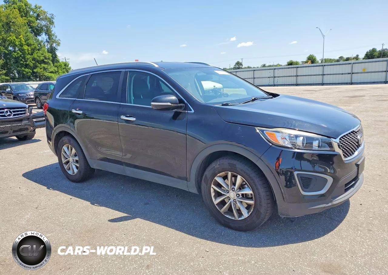 2016 Kia Sorento Lx VIN:5XYPG4A33GG148352 - 4