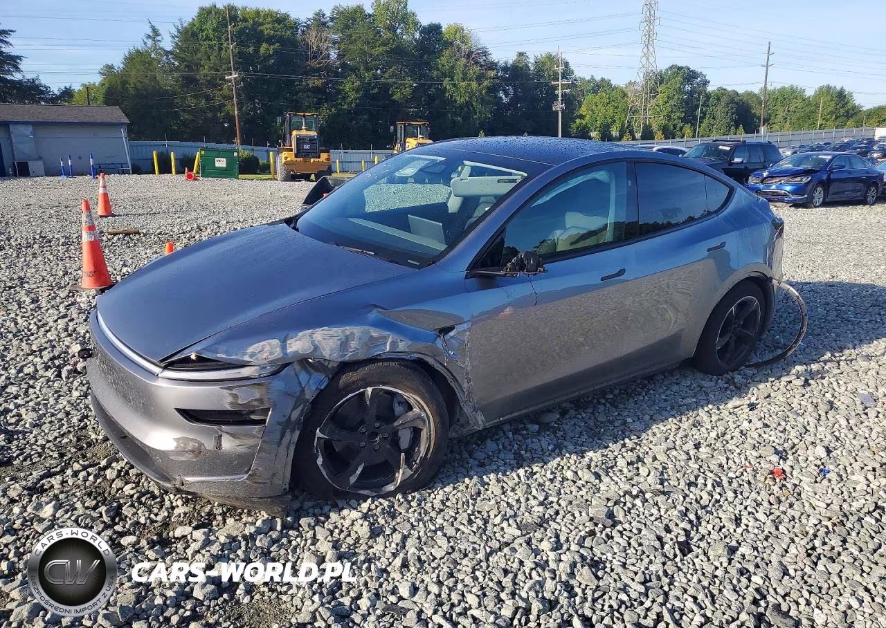 2026 Tesla Model Y VIN:7SAYGDED2TF549127 - 1