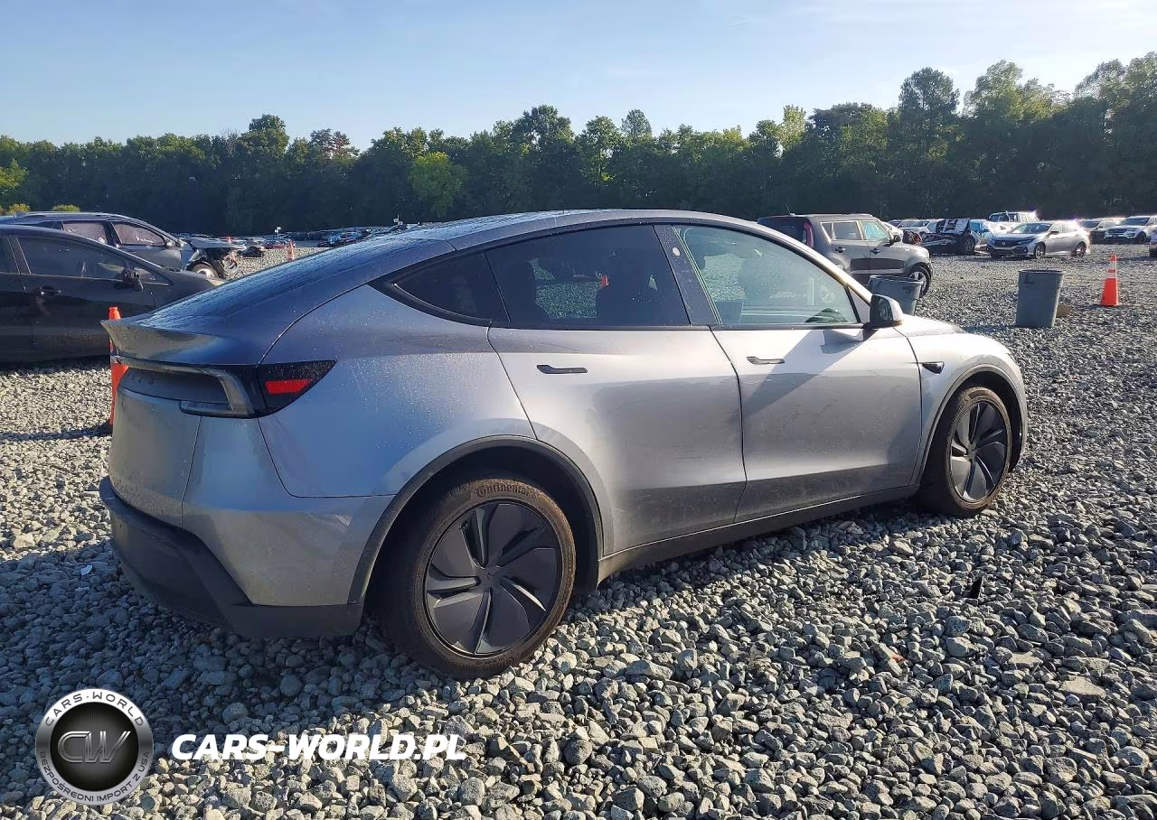 2026 Tesla Model Y VIN:7SAYGDED2TF549127 - 3