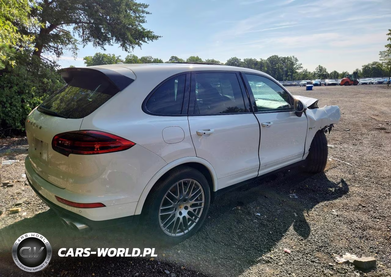 2018 Porsche Cayenne Se Hybrid Platinum VIN:WP1AE2A28JLA71463 - 3
