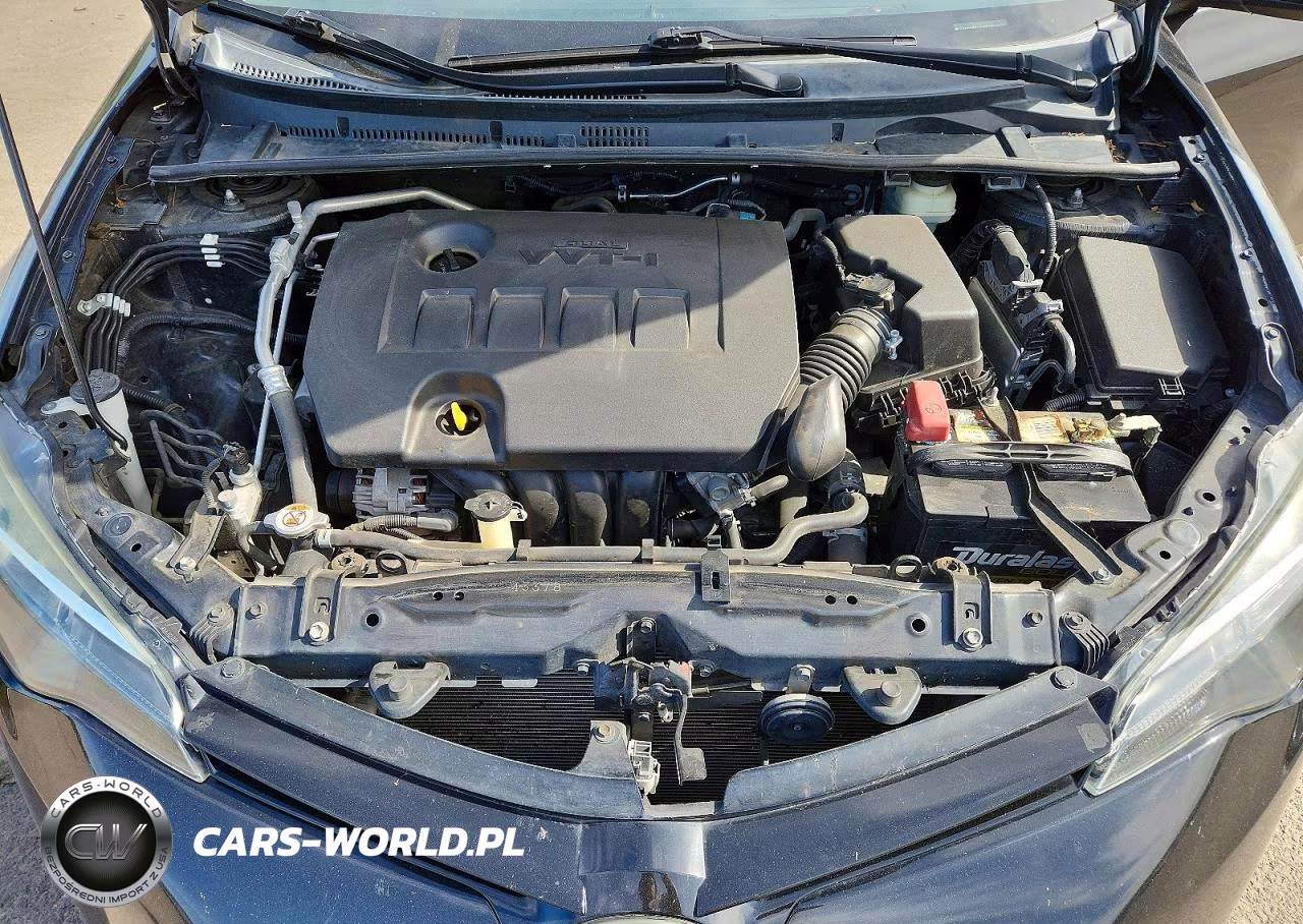 2018 Toyota Corolla Le VIN:5YFBURHE6JP818745 - 11