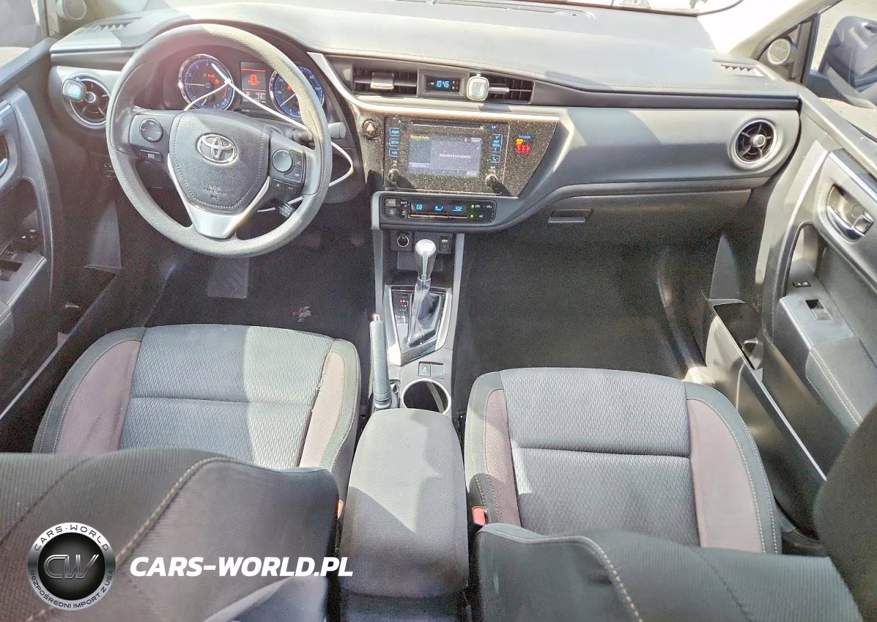 2018 Toyota Corolla Le VIN:5YFBURHE6JP818745 - 8