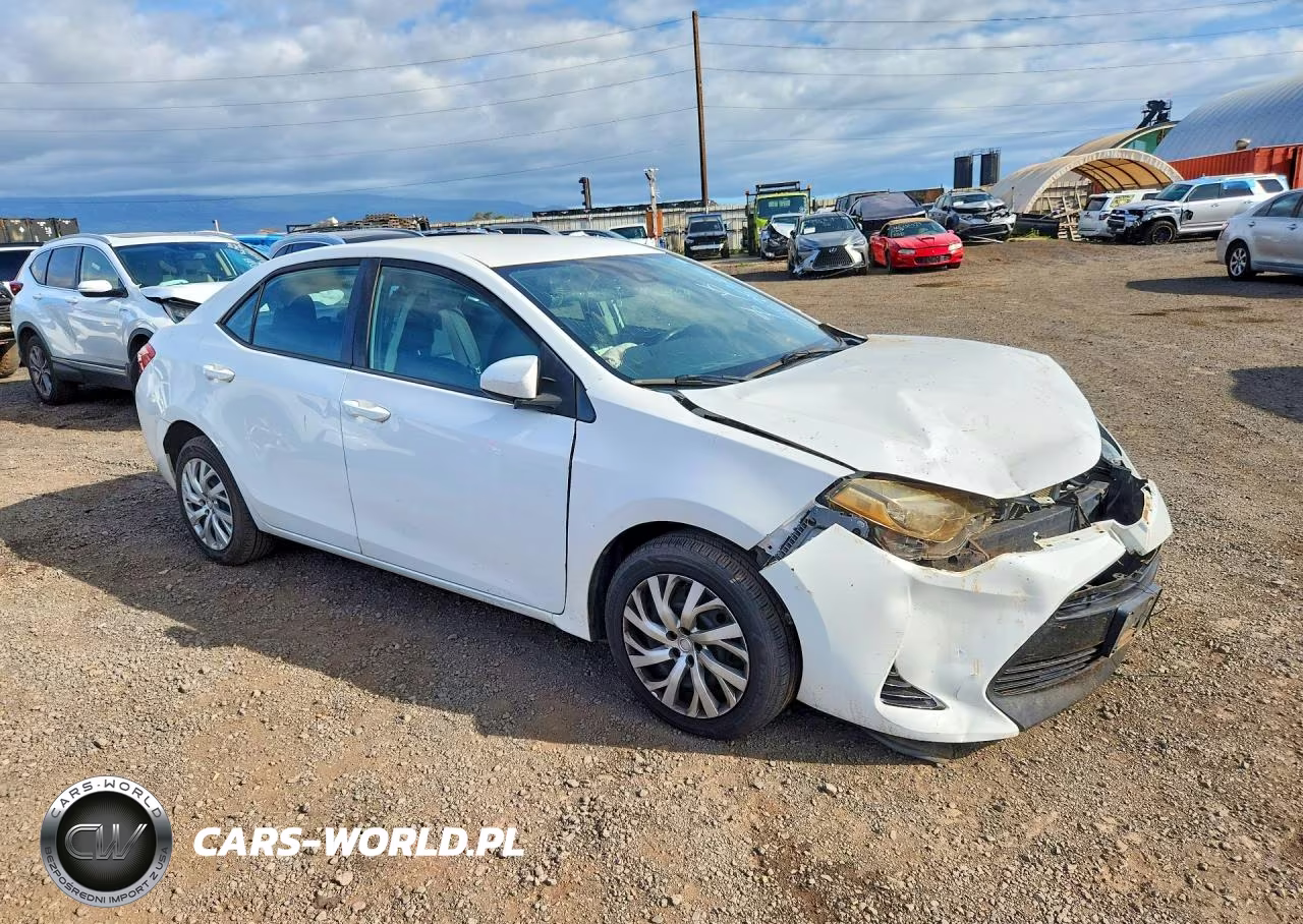2018 Toyota Corolla L VIN:5YFBURHE6JP773290 - 4