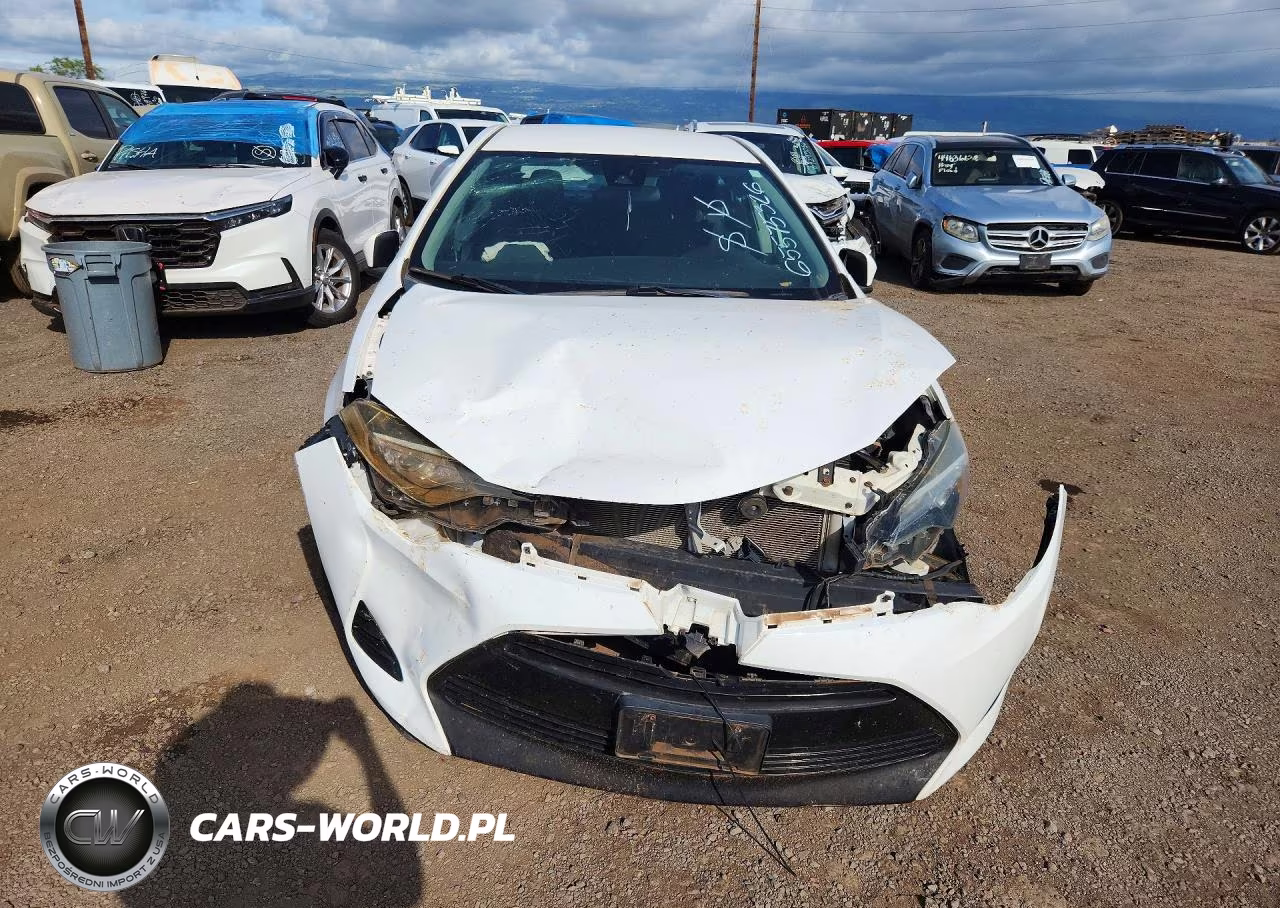 2018 Toyota Corolla L VIN:5YFBURHE6JP773290 - 5