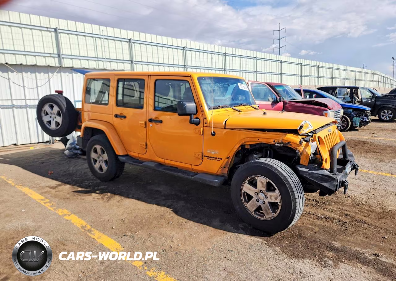 2012 Jeep Wrangler Unlimited Sahara VIN:1C4HJWEG0CL248017 - 4