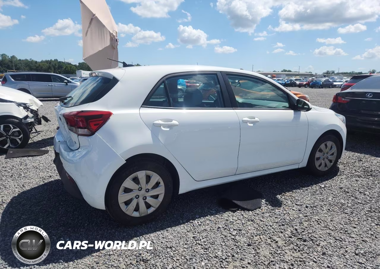 2018 Kia Rio 5-Door S VIN:3KPA25ABXJE088012 - 3