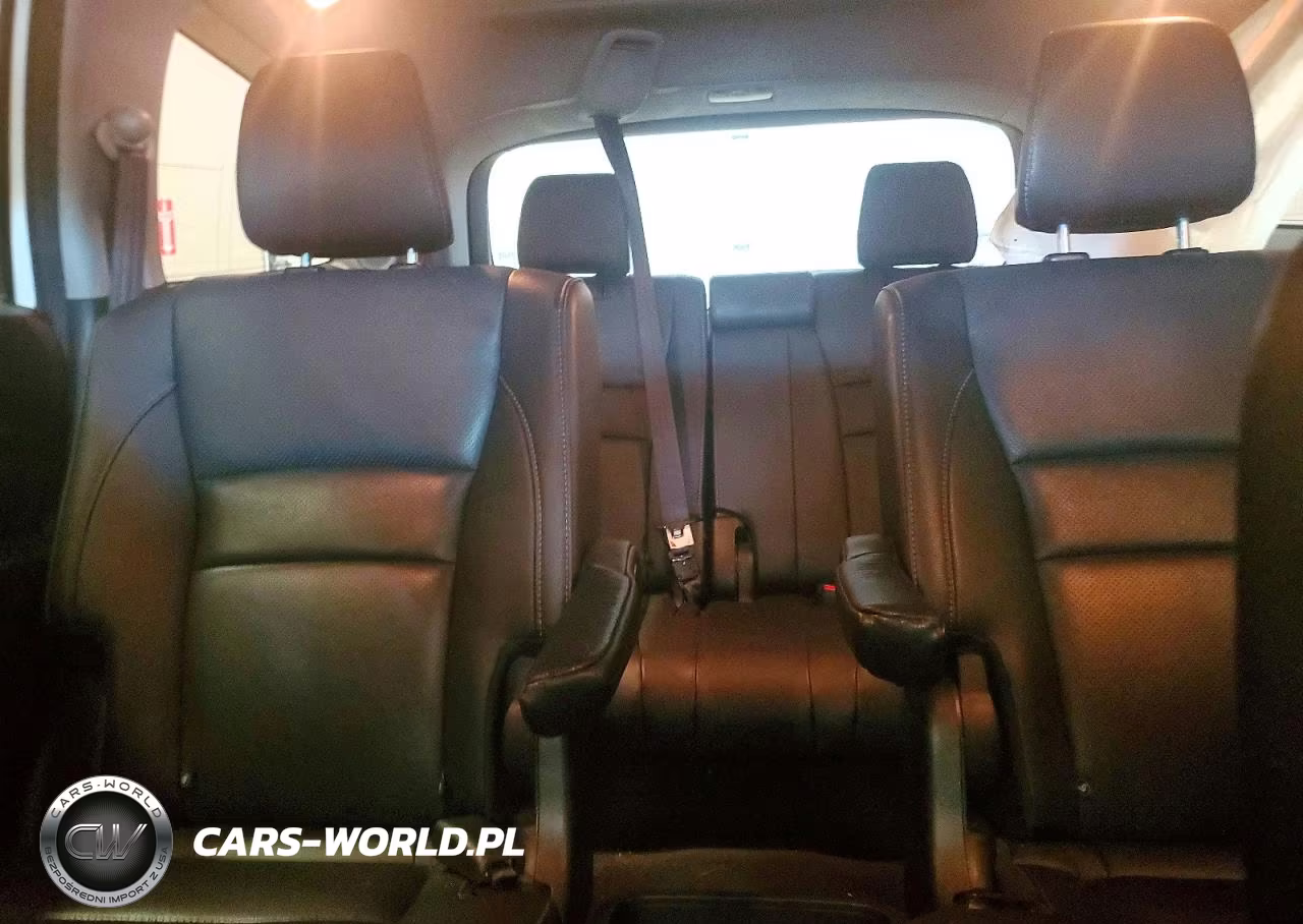 2017 Honda Pilot Elite VIN:5FNYF6H05HB098030 - 10