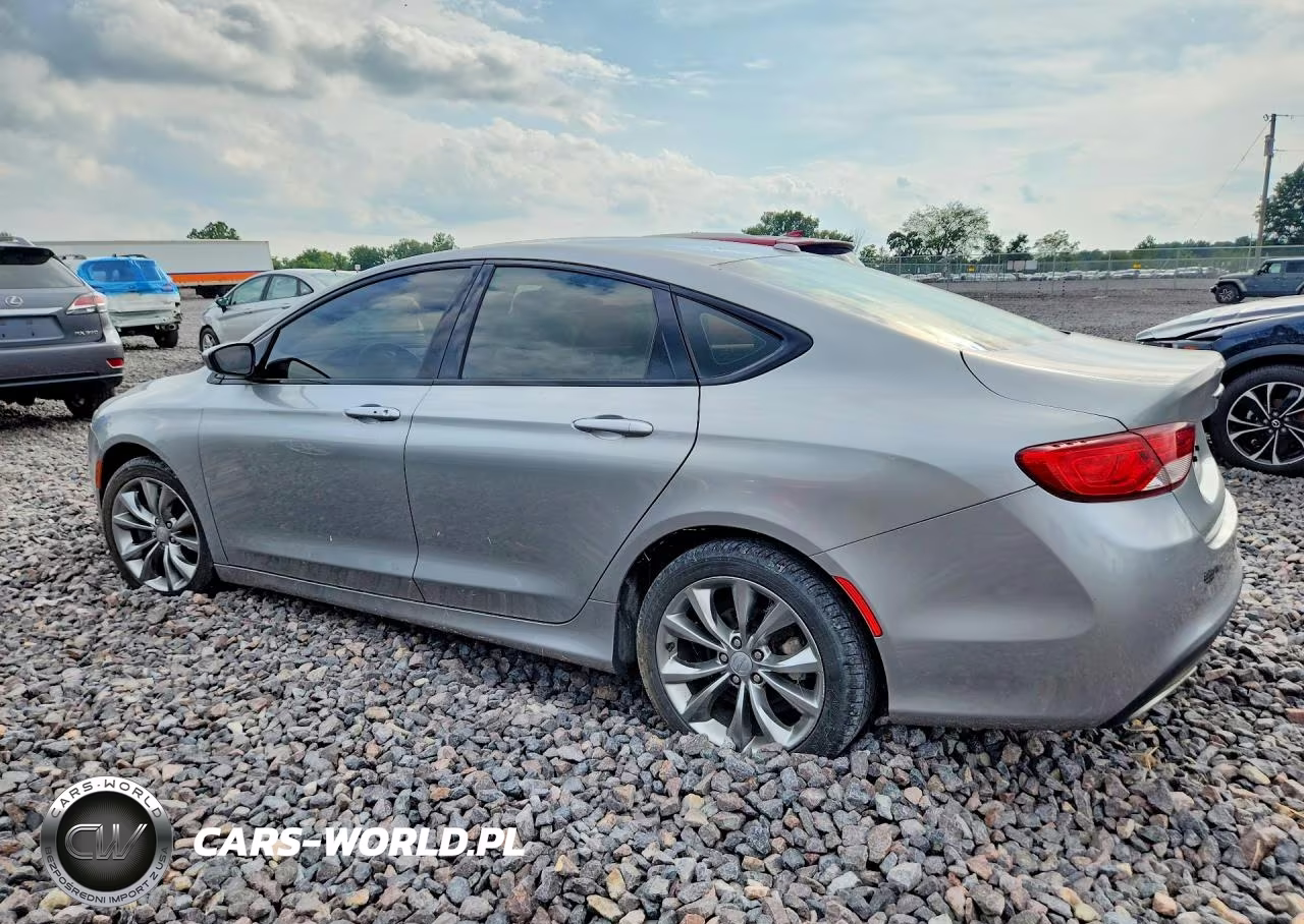 2015 Chrysler 200 S VIN:1C3CCCBB2FN559716 - 2